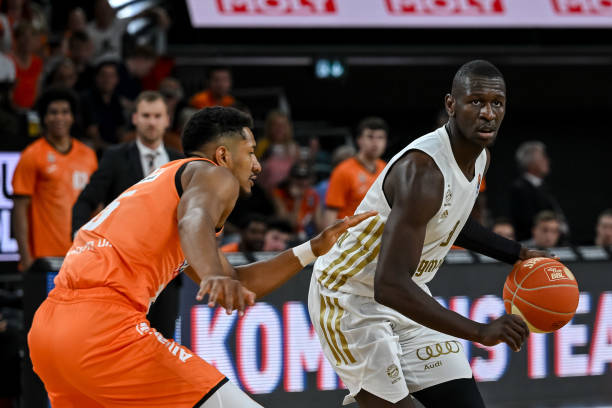 与此同时 与此同时